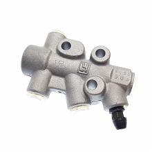 Тройник тормозной, передний / FRONT DISTRIBUTOR 513530